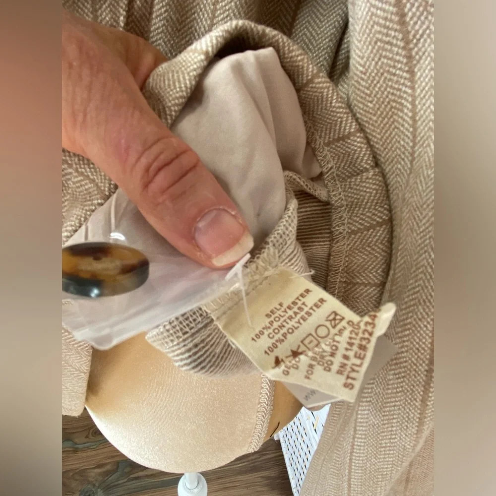 NWT Hem & Thread Chevron Pin Stripe Zip Up Short Jacket Top Multiple Pockets - Picture 6 of 14